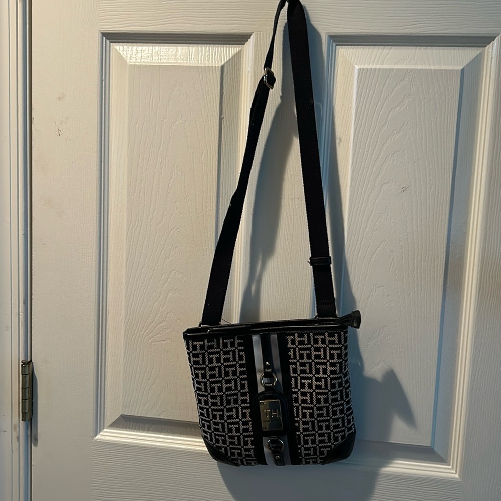 Tommy Hilfiger crossbody purse